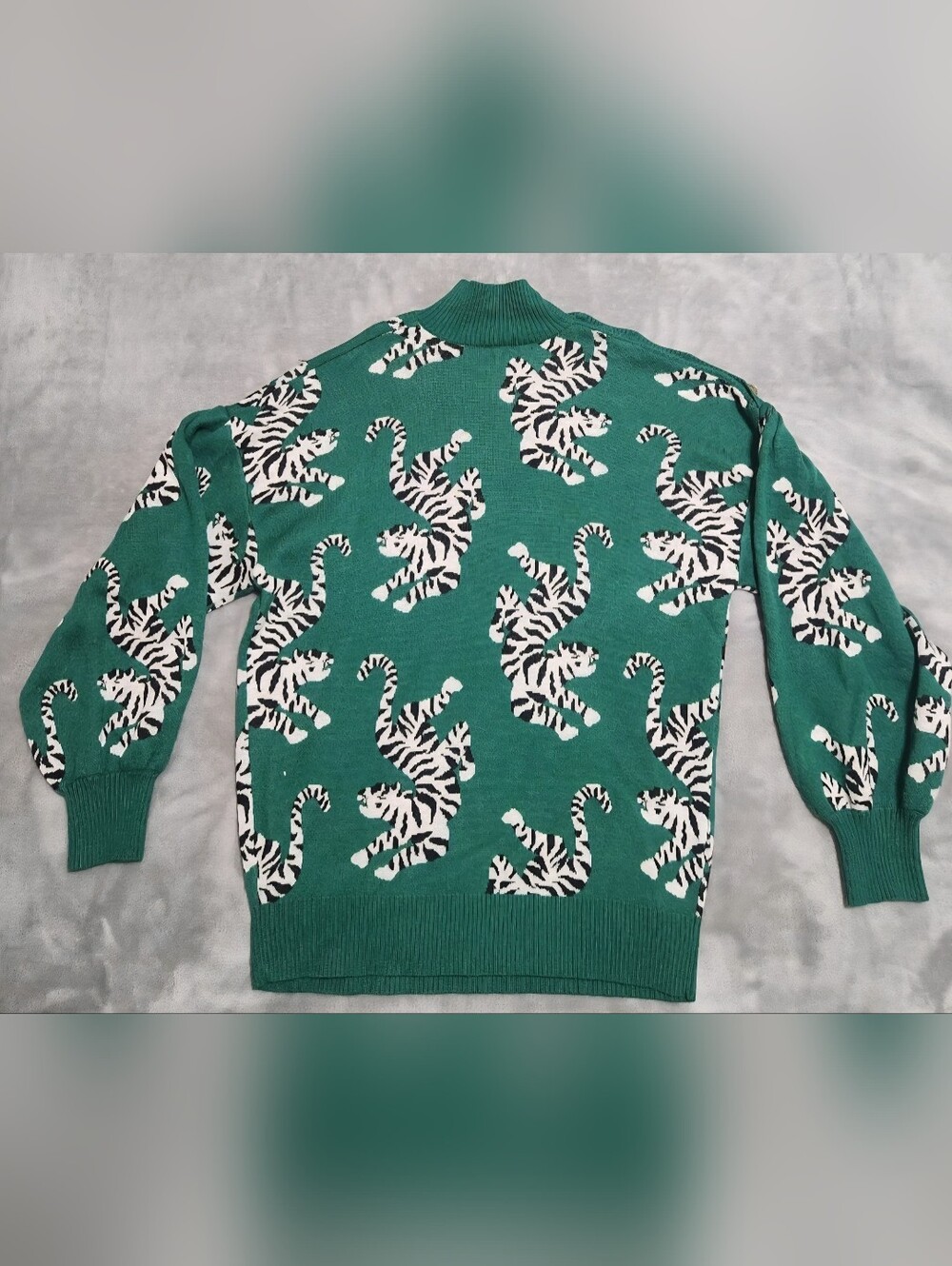 CROSBY by Mollie Burch Green Tiger Tango Charlotte Sweater Pearl Button Size S
